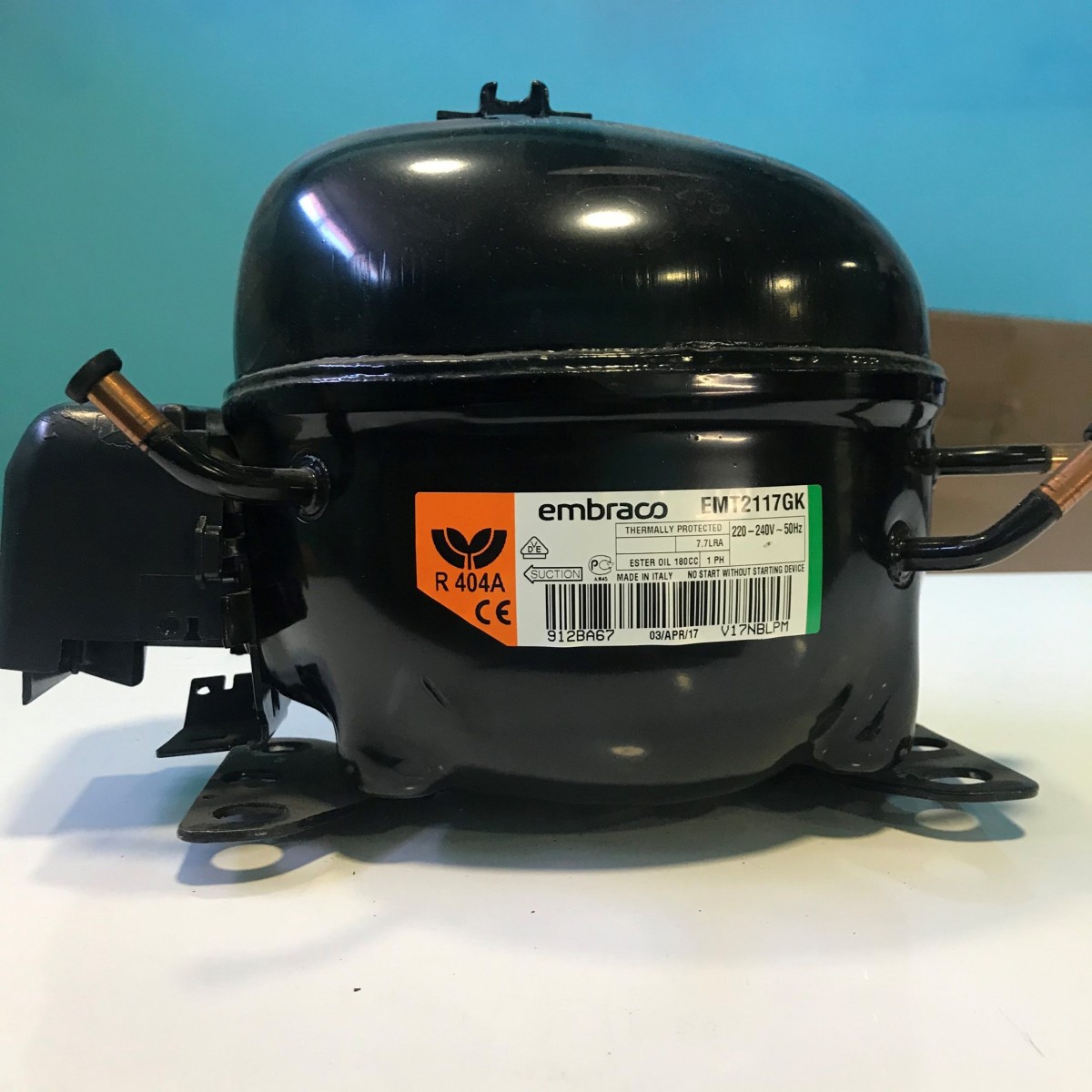 Компрессор EMBRACO EMT2117GK (R404A; LBP; 220V); EMT2117GK